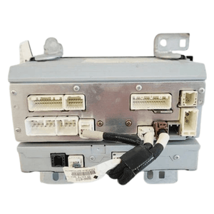 2015 Toyota Sienna AM FM GPS Display Screen ID P10982 on radio OEM - Car Parts Direct