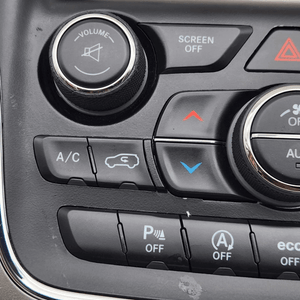 2016 - 2017 Jeep Grand Cherokee AC Temperature Heater Control Dual Zone ATC OEM - Car Parts Direct
