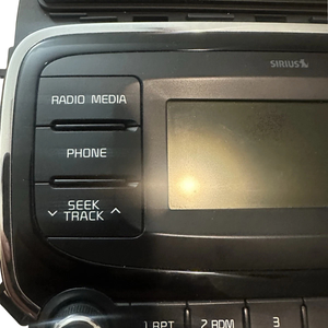 2017 - 2018 Kia Forte5 OEM AM FM SAT Radio CD Player Receiver