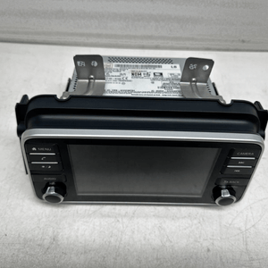 2018 - 2023 Nissan Kicks Versa OEM Display Multi Media Bluetooth Radio Receiver - Car Parts Direct