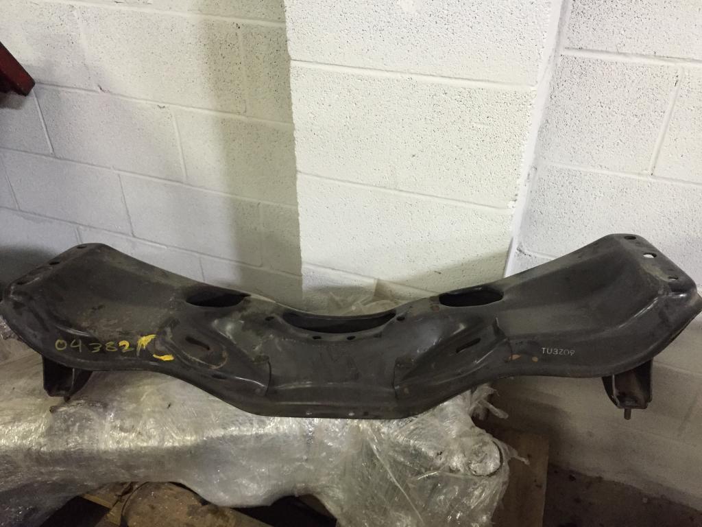 英　0628 2006-2018 Toyota RAV4 FWD Front Engine Cradle Crossmember