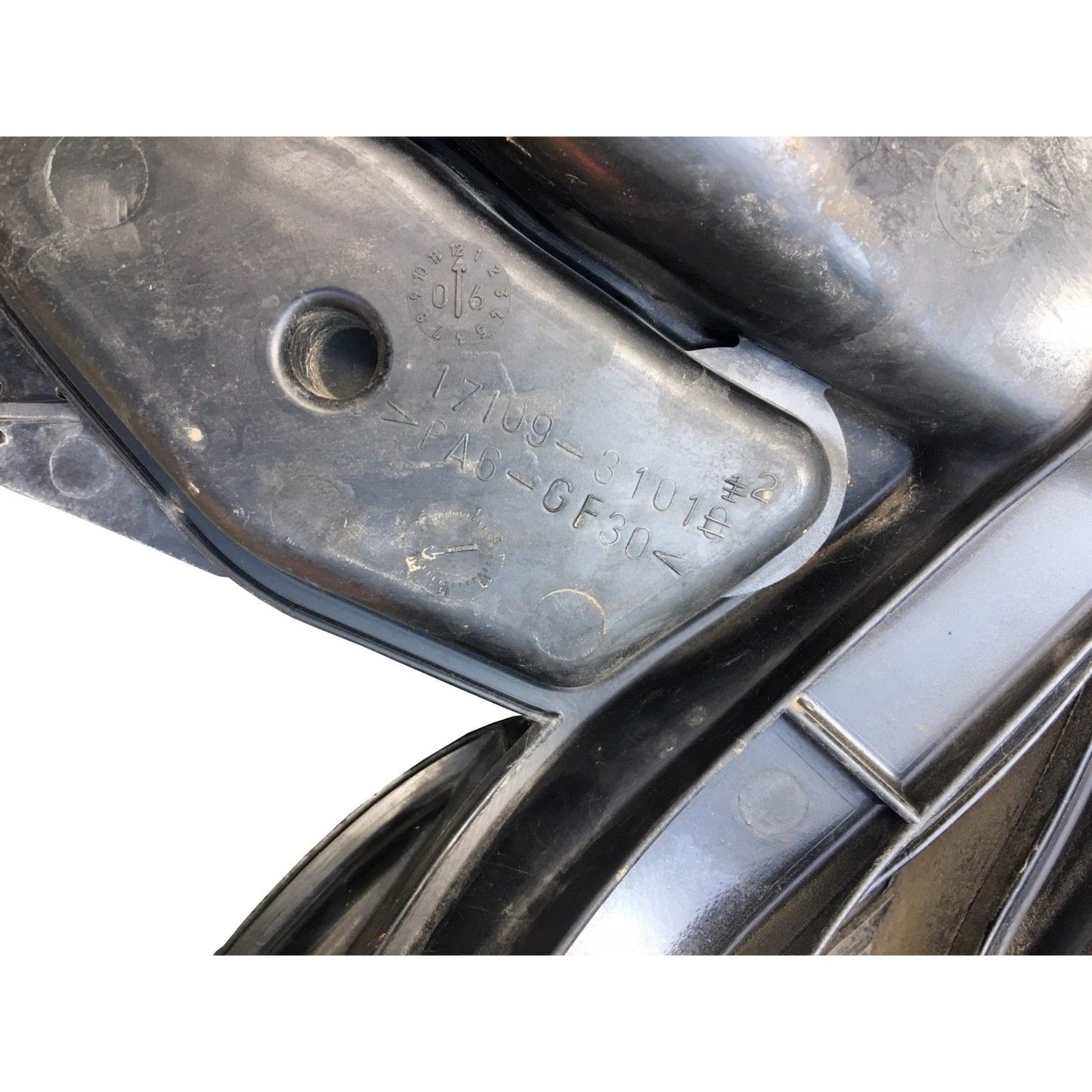 Toyota 4Runner and FJ Cruiser Upper Intake Manifold 6 cylinder V6 17109-31010 - Car Parts Direct